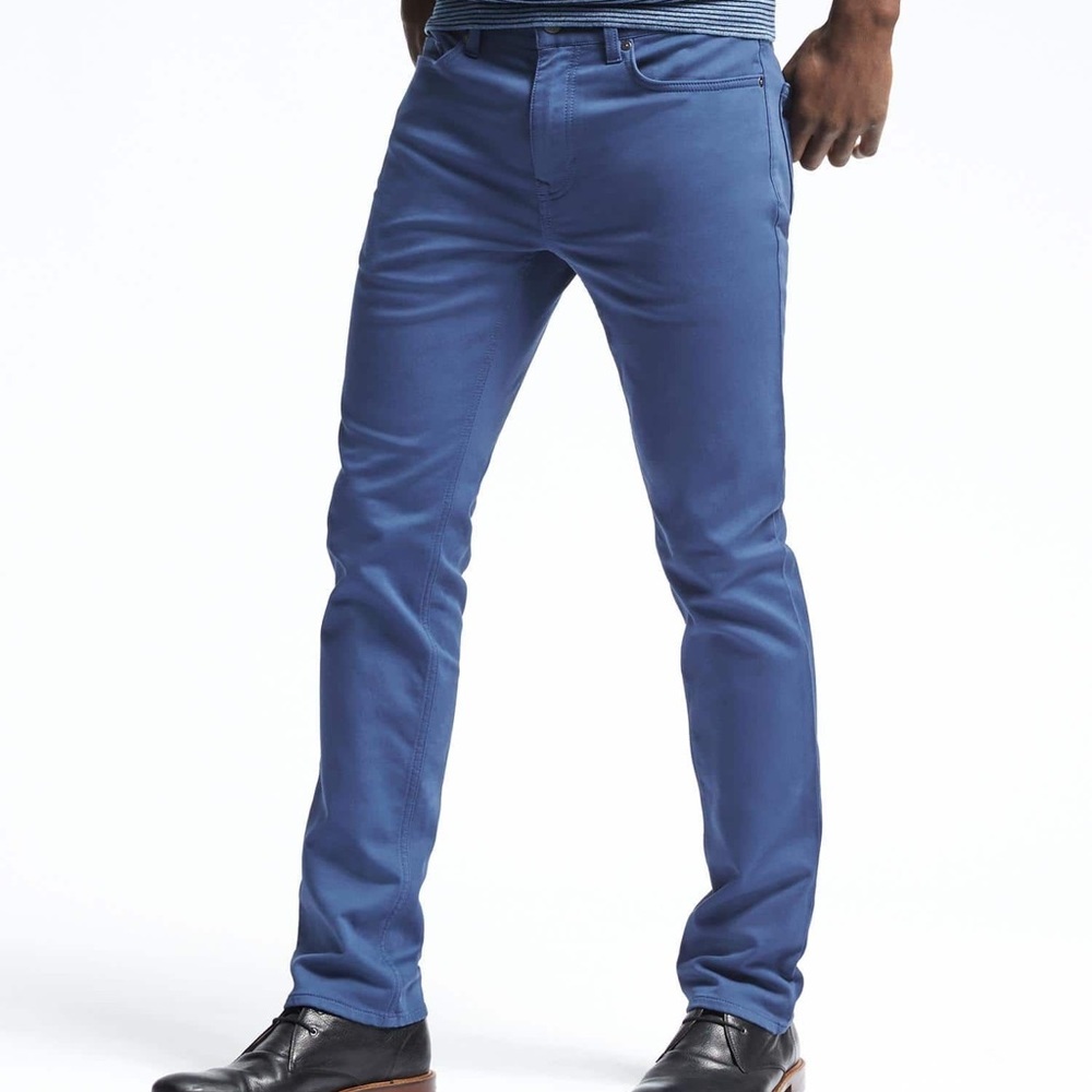 Banana Republic slim fit traveler pant.